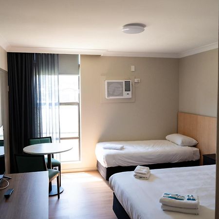 El Toro Motel Уорик-Фарм Экстерьер фото